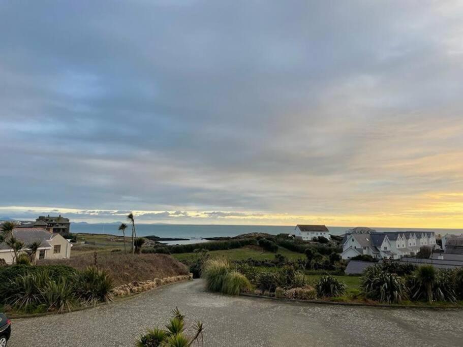 Lagoon View - Sea View- Pet Friendly - 2 Bed Apt - En-Suite Trearddur Luaran gambar