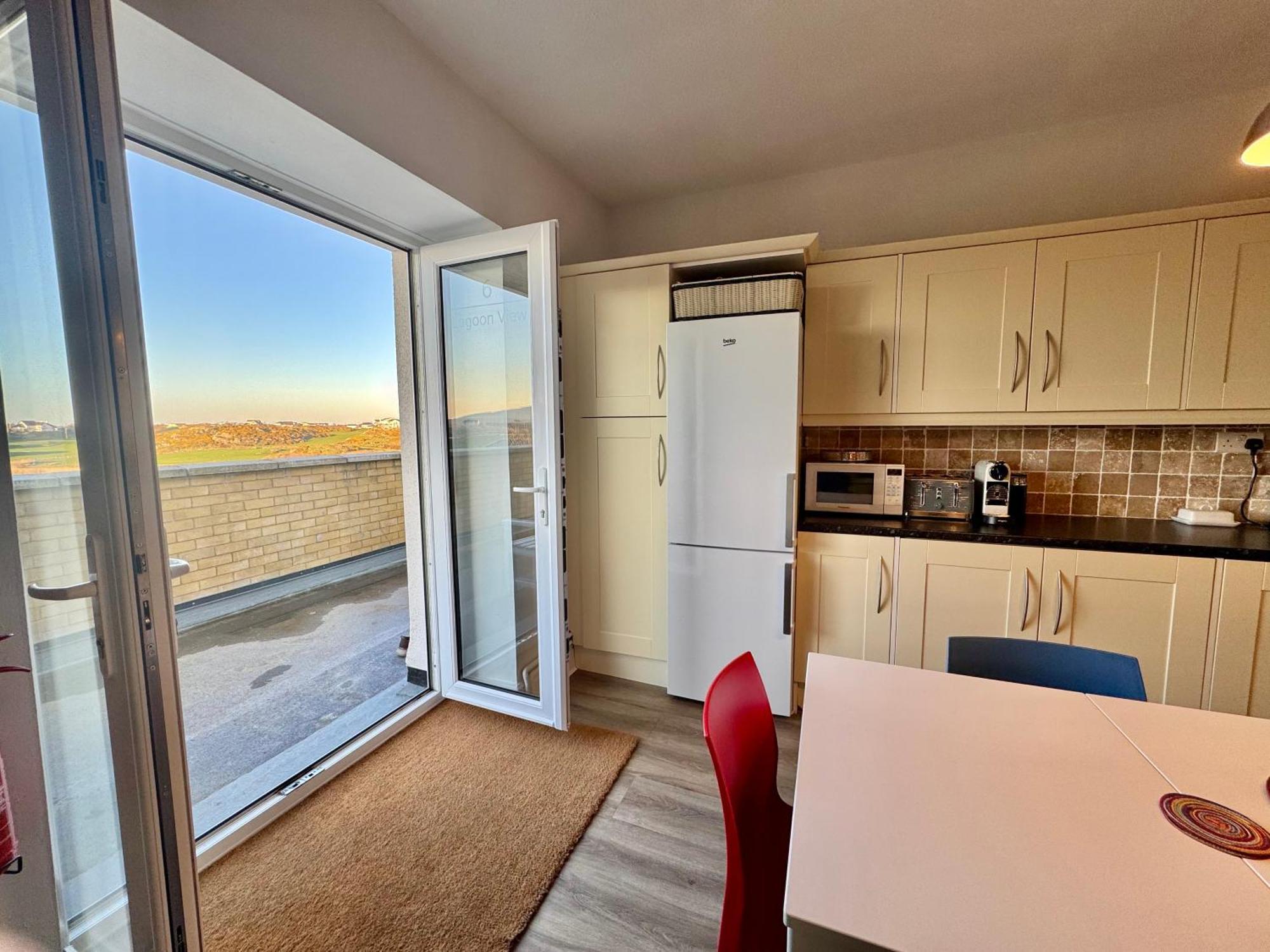 Lagoon View - Sea View- Pet Friendly - 2 Bed Apt - En-Suite Trearddur Luaran gambar