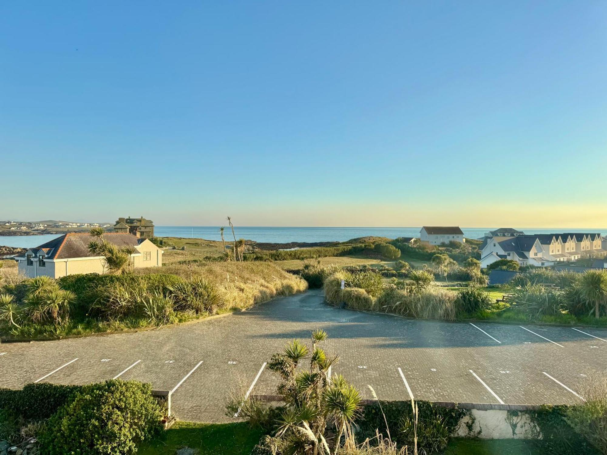 Lagoon View - Sea View- Pet Friendly - 2 Bed Apt - En-Suite Trearddur Luaran gambar